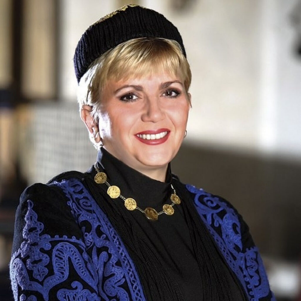 Николина Чакърдъкова